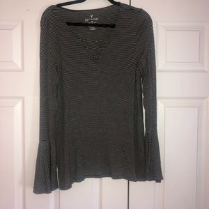 Soft and sexy fabric bell sleeve shirt